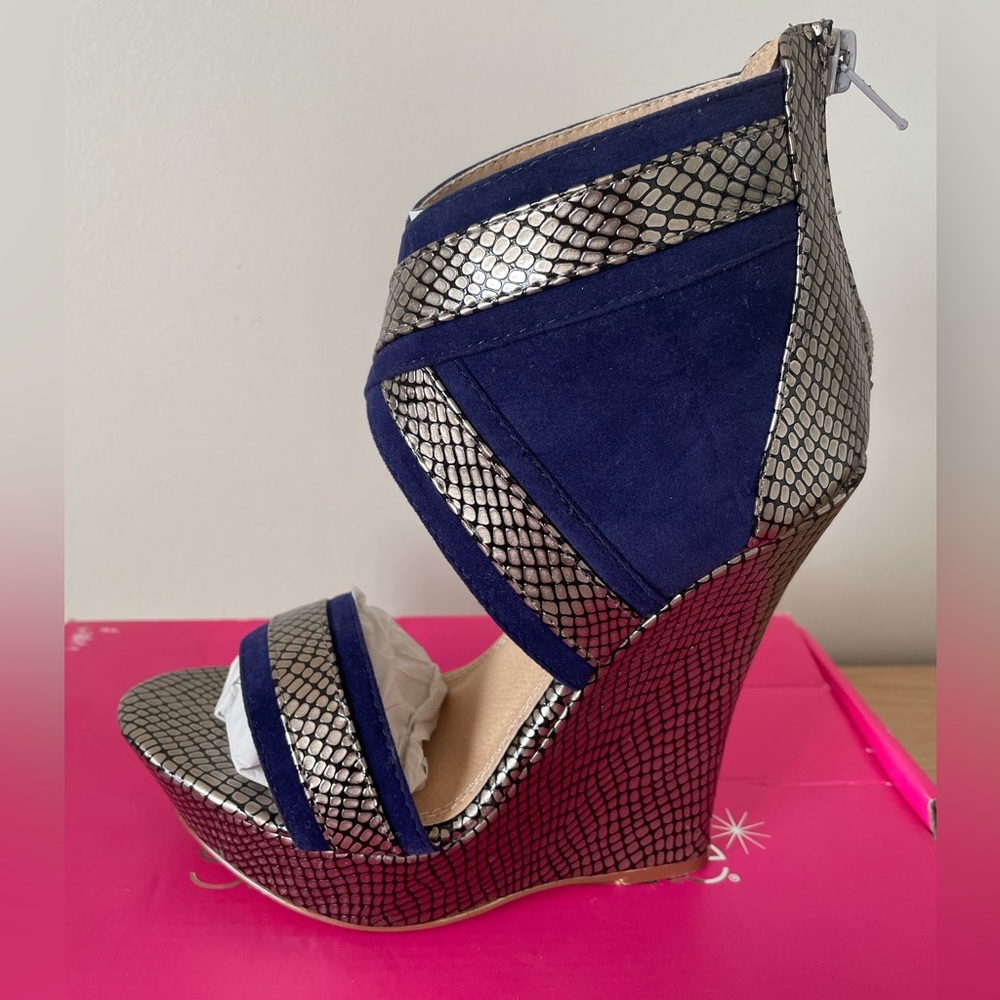 Shoedazzle Women Sonam Gunmetal/Cobalt Platform Wedge Shoes US 6